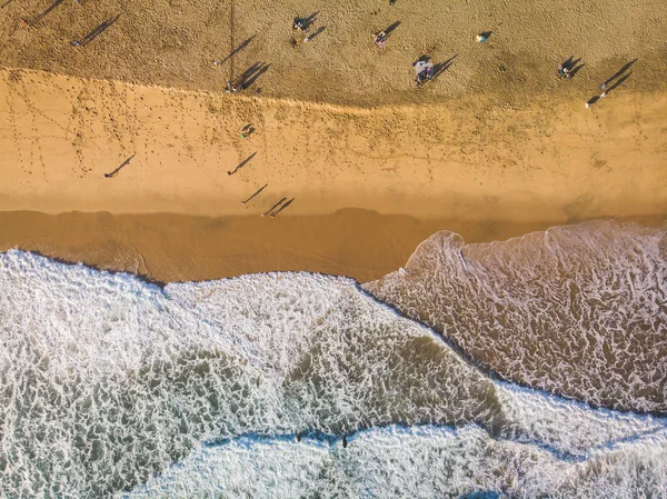 ビーチで海岸線の空中写真 — ストック写真