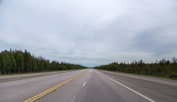 Lapponia Finlandia Ampia Strada Che Luogo Atterraggio Emergenza Gli Aerei — Foto Stock