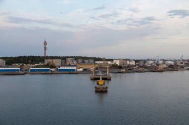 Yazı işleri 08.09.2018 Stockholm İsveç, petrol petrol tankları ile Frihamnen, Vartan ve Port of Stockholm terminal