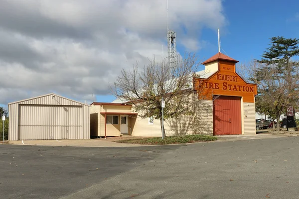Beaufort, Victoria, Avustralya - 4 Mayıs 2016: Tarihi Beaufort itfaiye istasyonu (1874) Havelock sokak, Victoria Pyrenees bölgede Hizmetleri