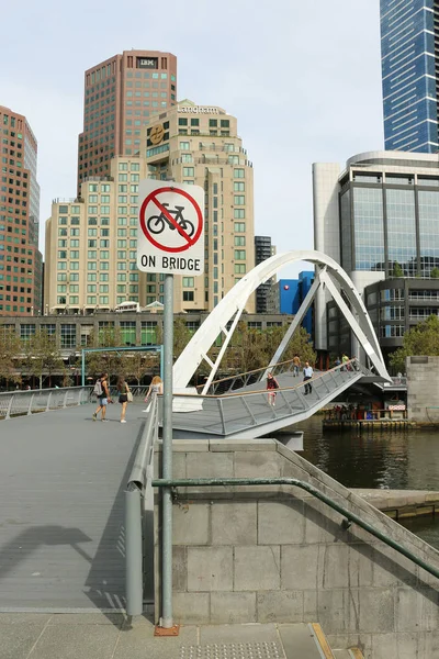 Melbourne Australia March 2017 Southgate Footbridge 1992 Allows Pedestrians Cross — Stock Photo, Image