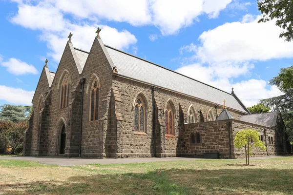 La primera piedra de la iglesia católica Nuestra Señora del Rosario en Kyneton fue colocada el 20 de septiembre de 1857. — Foto de Stock
