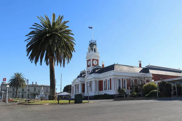 Ararat, Avustralya - 6 Temmuz 2019: Eski Ararat Belediye Binası (1899) artık Ararat Bölgesel Sanat Galerisi ve Sahne Sanatları Merkezi