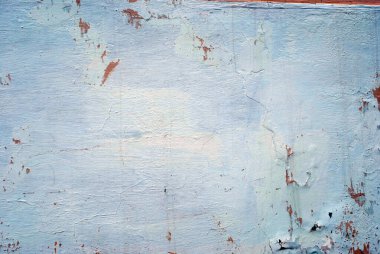 Eskinin dokusu zaman alçısıyla, duvar dokusuyla çatlamış.