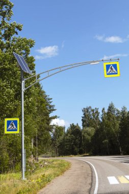 Özerk güneş enerjili sokak ışıklandırması