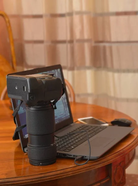 Kamera fotoğraf ekipmanı fotoğrafçı bilgisayar için iş defter