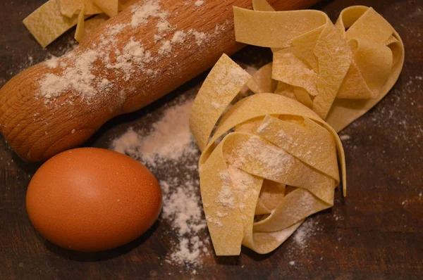 Färsk Italiensk Pasta Pappardelle Mat Hemmagjord Med Ägg — Stockfoto