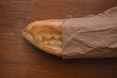 taze ekmek fırında pişmiş