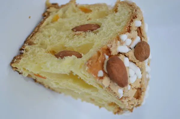 Colomba Italienska Traditionell Dessert För Påsk Festlighet Mandel Söt Mat — Stockfoto