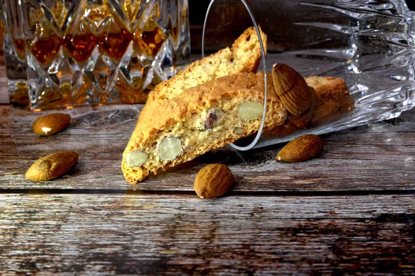 İtalyan kurabiyeleri bademli cantuccini tatlı tatlı