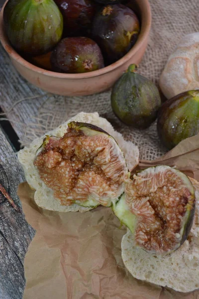 Genine Blak incir taze meyve