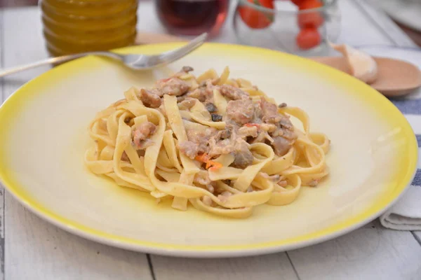 Tagliatelle Sausage Mushrooms Italian Pasta Food — Stock Photo, Image