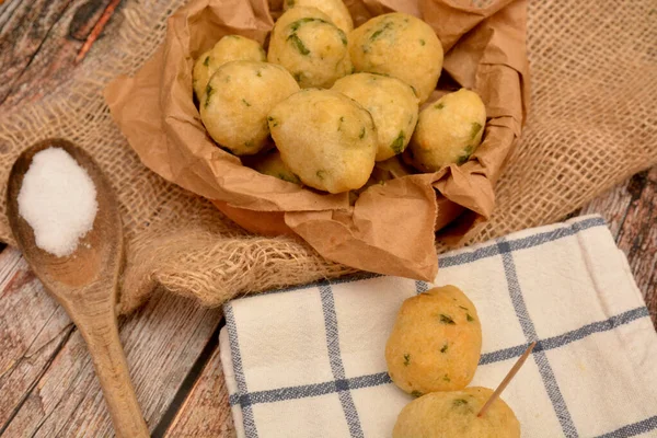 Frittelle Alghe Italiane Street Food Sul Tavolo Legno — Foto Stock