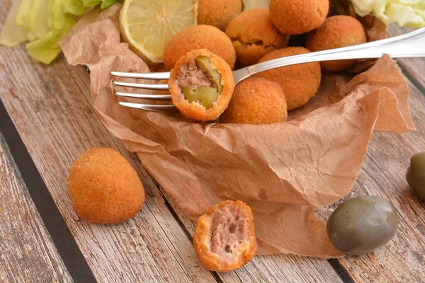 Piatto Italiano Olive Ascolane Antipasto Tradizionale Fritti — Foto Stock