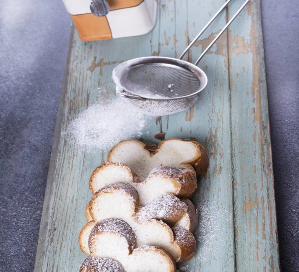 Sweet Raisen Bread Strainer Sugar Grungy Background — Stock Photo, Image