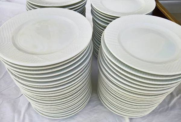 Pilha Placas Porcelana Tigelas Restaurante — Fotografia de Stock