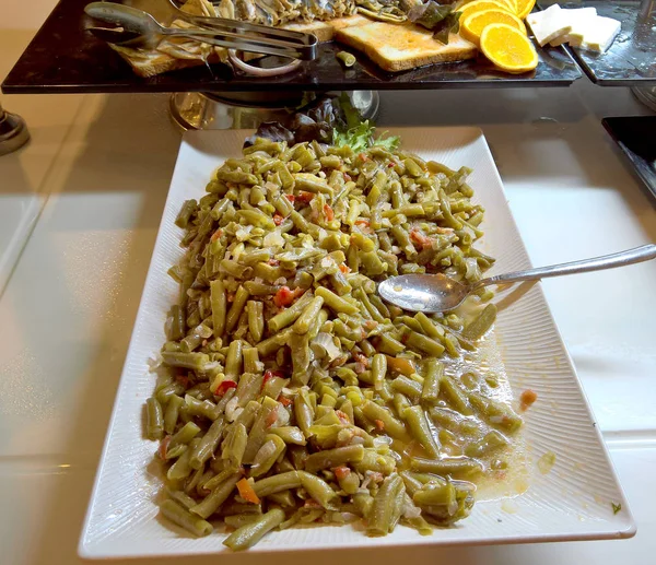 Junge Bohnen Salat Mit Dem Löffel Restaurant — Stockfoto