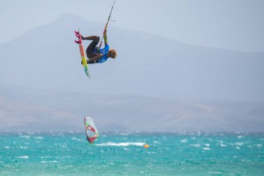 33 yaşında. Fuerteventura Dünya Kupası 2018. GKA Uçurtma Askısız Serbest Stil. 2018.07.21. Playa Sotavento.