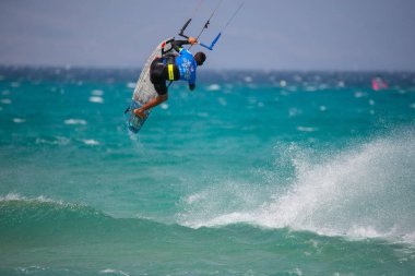 33 yaşında. Fuerteventura Dünya Kupası 2018. GKA Uçurtma Askısız Serbest Stil. 2018.07.21. Playa Sotavento.