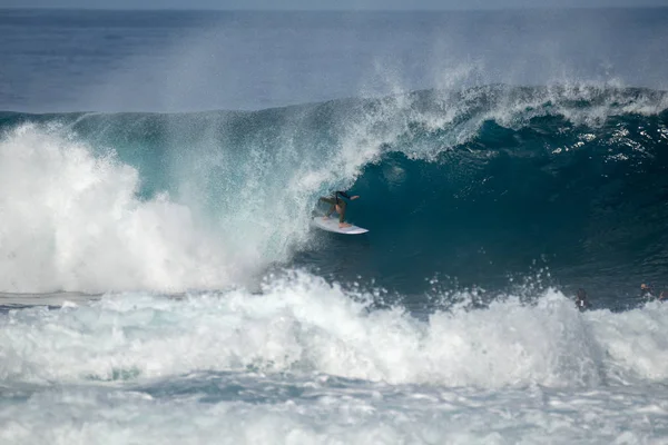 Surfer Akcji Duża Fala Lanzarote Wyspy Kanaryjskie — Zdjęcie stockowe