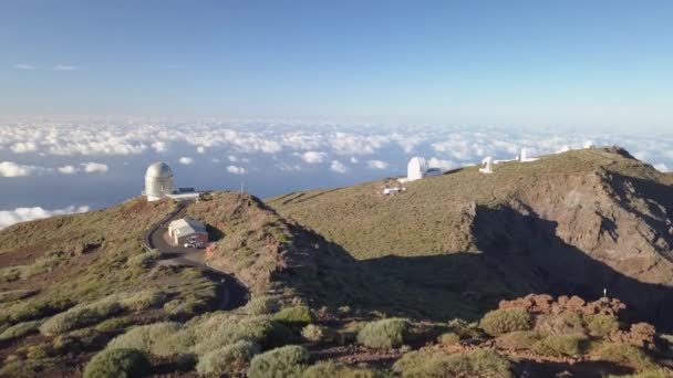 Вид на обсерватории сверху Roque De Los Muchachos, Ла-Пальма — стоковое видео