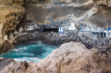 Korsan mağarası Poris de Candelaria, gizli bir turizm merkezi. 