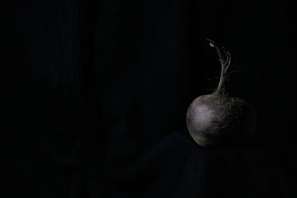 Young beet or beetroot isolated on black background. Harvest new. Flat lay, top view. Copy space — Stock Photo, Image