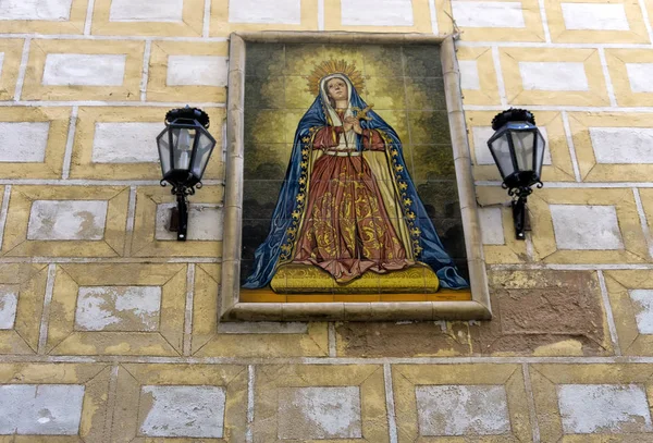 西班牙塞维利亚建筑墙上的玛丽绘画观 — 图库照片