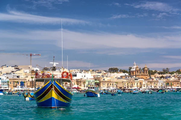 Färgglada Fiskebåtar Hamnen Marsaxlokk Malta — Stockfoto