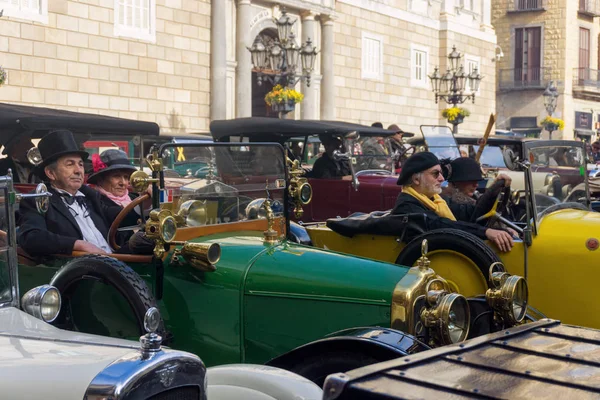 Barcelona Spagna Aprile Sfilata Tradizionale Vecchie Auto Barcellona Spagna Aprile — Foto Stock