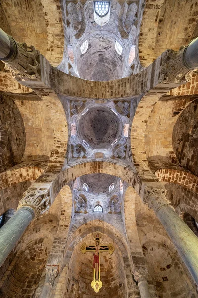 Tittar Upp Insidan San Cataldo Kyrkan Palermo Italien — Stockfoto