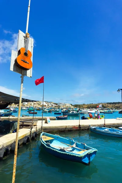 Marsaxlokk Malta Května Dekorativní Kytara Přístav Marsaxlokk Malta Května 2018 — Stock fotografie