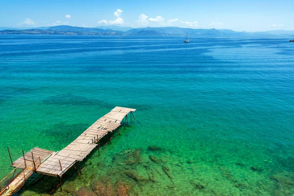 Oude Vervallen Pier Uit Breiden Naar Ionische Zee Corfu Griekenland — Stockfoto