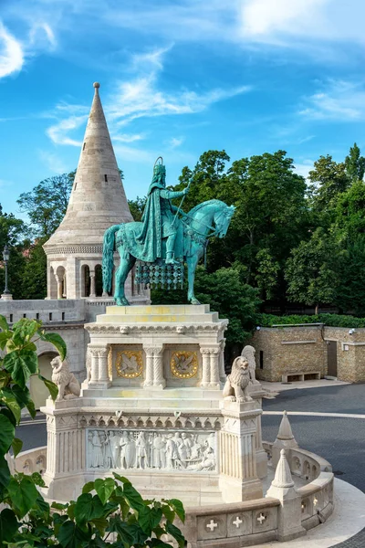 Statue Stephen Fishermans Bastion Budapest Hungary — Stock Photo, Image
