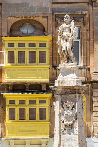 Segerfyrkantig Staty Med Historisk Arkitektur Birgu Malta — Stockfoto