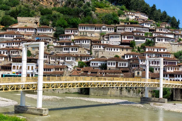 Veduta Del Ponte Della Storica Città Berat Albania Con Fiume — Foto Stock