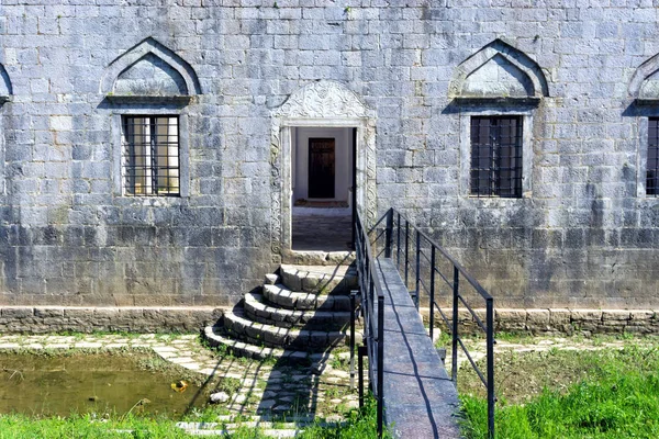 Eingang Zur Hauptmoschee Der Nähe Des Schlosses Rozafa Shkoder Albanien — Stockfoto