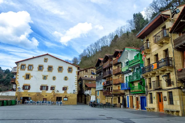 Square Fishing Village Pasai Donibane Spain Surrounded Colorful Buildings — Stock Photo, Image