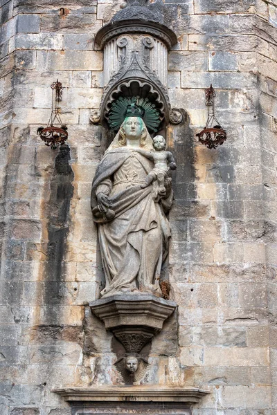 Virgin Mary staty i Girona, Spanien — Stockfoto