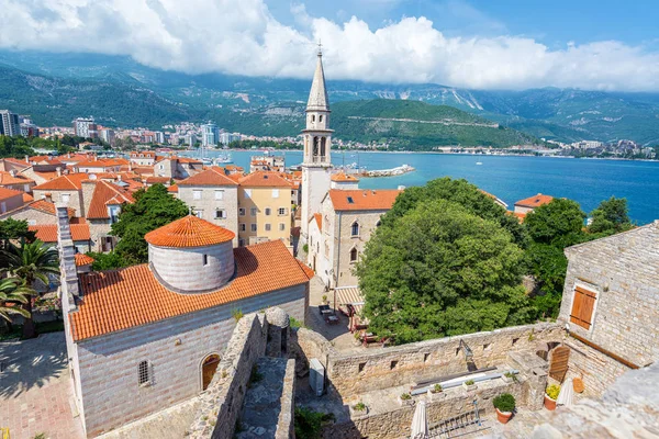 Historiska gamla stan i Budva, Montenegro — Stockfoto