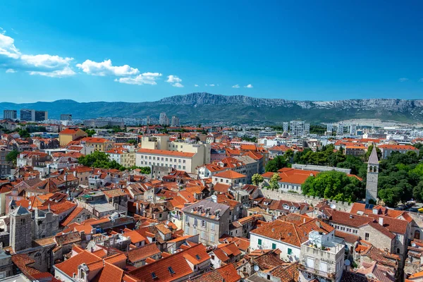 Stadsbilden utsikt över historiska Split, Kroatien — Stockfoto