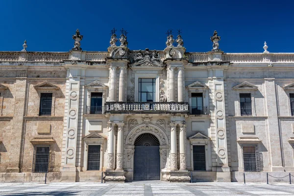 Sevilla, İspanya tarihi bina — Stok fotoğraf