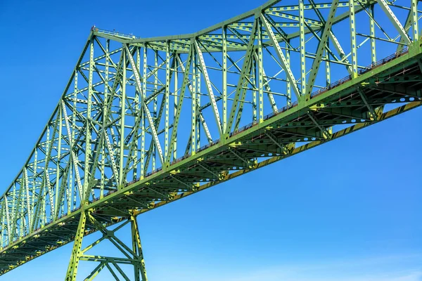 Асторийский мост и небо — стоковое фото