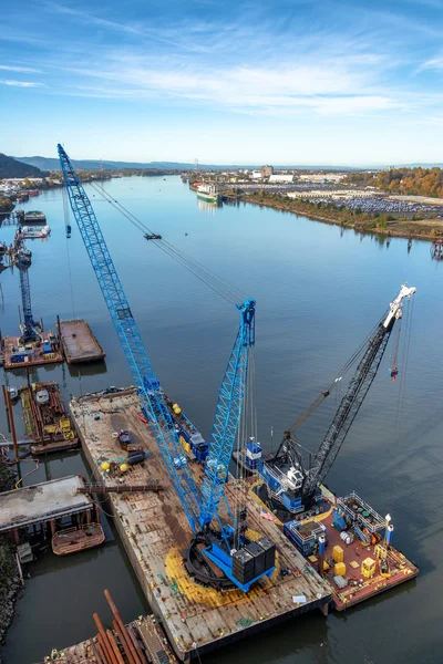 Floating Cranes in Portland, Oregon — Stock Photo, Image