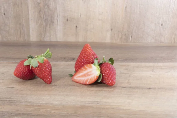 Erdbeeren Auf Weißem Hintergrund Studioaufnahme Peniscola Spanien — Stockfoto