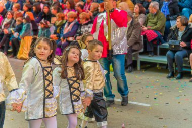 insanlar celebra için vinaros, sokaklarında kostümleri giyinme