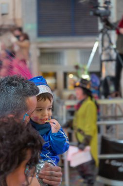 insanlar celebra için vinaros, sokaklarında kostümleri giyinme