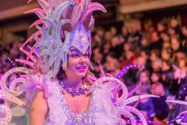 insanlar celebra için vinaros, sokaklarında kostümleri giyinme