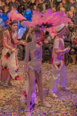 insanlar celebra için vinaros, sokaklarında kostümleri giyinme