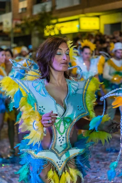 insanlar celebra için vinaros, sokaklarında kostümleri giyinme